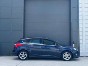 2013 Ford Focus 1.6 Tdci Econetic Zetec Euro 5 (s/s) 5dr in Blue — image 5