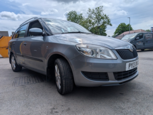 2013 Skoda Fabia 1.2 Tsi Se in Grey — image 2