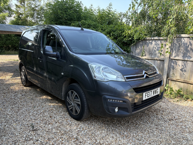 2017 Citroen Berlingo 1.6 Bluehdi 625 Enterprise in Grey — image 1
