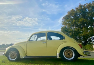 1975 Volkswagen Beetle in Yellow — image 6