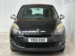 2010 Renault Scenic 1.6 Vvt I-Music Euro 5 5dr in Black — image 2