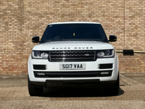 2017 Land Rover Range Rover 5.0 V8 Sv Autobiography Dynamic in White — image 3