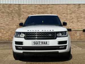 2017 Land Rover Range Rover 5.0 V8 Sv Autobiography Dynamic in White — image 4
