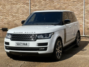 2017 Land Rover Range Rover 5.0 V8 Sv Autobiography Dynamic in White — image 5