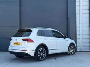 2018 Volkswagen Tiguan 2.0 Tsi R-Line DSG 4motion Euro 6 (s/s) 5dr in White — image 6