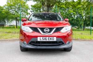 2016 Nissan Qashqai 1.5 Dci N-Connecta in Red — image 2