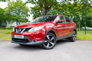 2016 Nissan Qashqai 1.5 Dci N-Connecta in Red — image 3