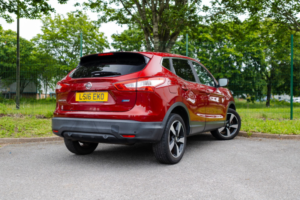 2016 Nissan Qashqai 1.5 Dci N-Connecta in Red — image 4