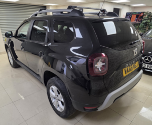 2019 Dacia Duster 1.3 Tce Comfort SUV 5dr Petrol Manual Euro 6 (s/s) (130 Ps) in Multicolour — image 4