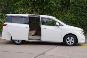 2011 Nissan Elgrand 2.5 Xg 4WD 5dr 8 Seats in White — image 3