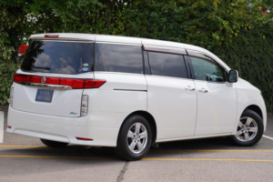 2011 Nissan Elgrand 2.5 Xg 4WD 5dr 8 Seats in White — image 4