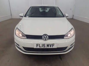 2015 Volkswagen Golf 1.4 Tsi Bluemotion Tech Match Euro 5 (s/s) 5dr in White — image 2