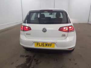 2015 Volkswagen Golf 1.4 Tsi Bluemotion Tech Match Euro 5 (s/s) 5dr in White — image 5