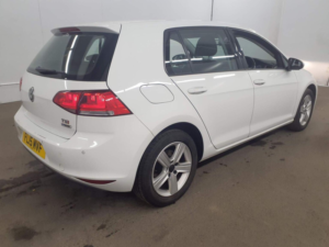 2015 Volkswagen Golf 1.4 Tsi Bluemotion Tech Match Euro 5 (s/s) 5dr in White — image 6