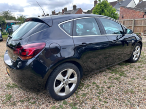 2011 Vauxhall Astra 1.7 Cdti Sri in Black — image 3