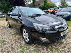 2011 Vauxhall Astra 1.7 Cdti Sri in Black — image 5