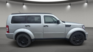 2008 Dodge Nitro 2.8 Crd Sxt in Silver — image 3