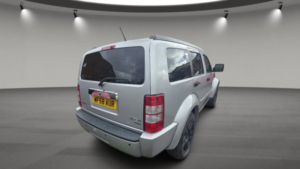 2008 Dodge Nitro 2.8 Crd Sxt in Silver — image 4