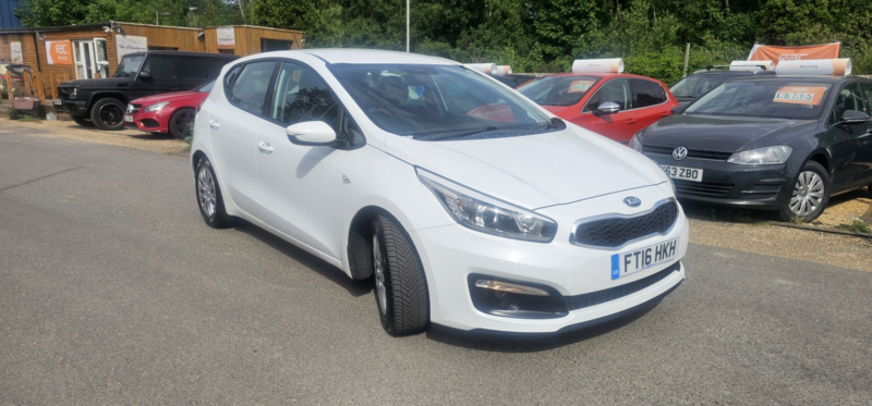2016 Kia Ceed 1.6 Crdi 1 in White — image 1