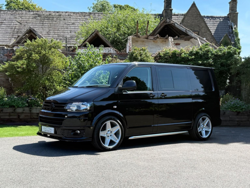 2015 Volkswagen Transporter 2.0 Tdi T30 Highline 140 Euro 5 in Black — image 1
