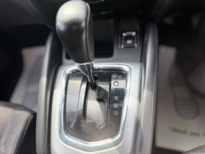 2015 Nissan Qashqai 1.2 Dig-T Acenta Xtron 2WD Euro 6 (s/s) 5dr in Beige — image 4