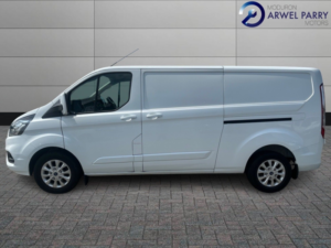 2021 Ford Transit Custom 2.0 Transit Custom Limited Van 300 L2 2.0l Ecoblue 130ps Fwd 6 Speed Automatic in White — image 4