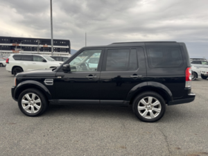 2010 Land Rover Discovery 4 5.0 V8 Se Automatic 7 Seater in Black — image 2