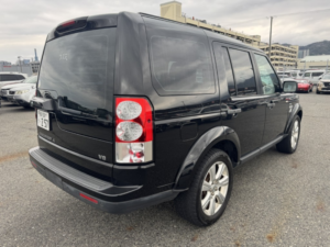 2010 Land Rover Discovery 4 5.0 V8 Se Automatic 7 Seater in Black — image 5
