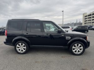 2010 Land Rover Discovery 4 5.0 V8 Se Automatic 7 Seater in Black — image 6