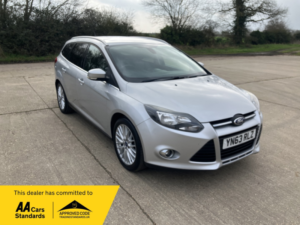 2013 Ford Focus 1.0 T Ecoboost Zetec Estate in Silver — image 2