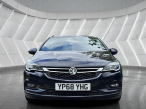 2018 Vauxhall Astra 1.4i Turbo Elite Nav Sports Tourer Auto Euro 6 (s/s) 5dr in Blue — image 2