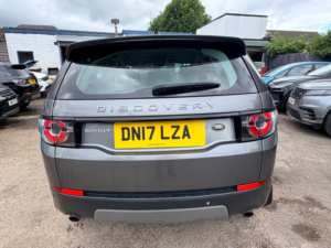 2017 Land Rover Discovery Sport Td4 Se in Grey — image 5