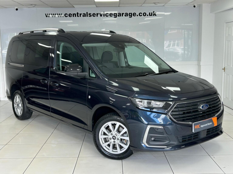 2023 Ford Grand Tourneo Connect 1.5 Ecoboost Titanium Euro 6 (s/s) 5dr in Blue — image 1