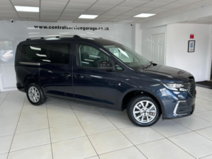 2023 Ford Grand Tourneo Connect 1.5 Ecoboost Titanium Euro 6 (s/s) 5dr in Blue — image 4