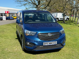2019 Vauxhall Combo Life 1.5 Turbo D Blueinjection Energy Xl MPV 5dr Diesel Manual Euro 6 (s/s) (7 Seat) (100 Ps) in Blue — image 2