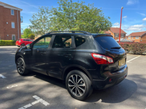 2013 Nissan Qashqai 1.6 360 2WD Euro 5 5dr in Black — image 5