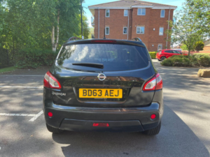 2013 Nissan Qashqai 1.6 360 2WD Euro 5 5dr in Black — image 6