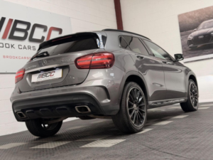 2017 Mercedes-Benz Gla 2.1 Gla220d Amg Line (premium) 7g-Dct 4matic Euro 6 (s/s) 5dr in Grey — image 4