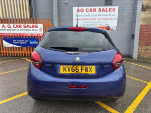 2016 Peugeot 208 1.6 Bluehdi Allure Euro 6 5dr in Blue — image 6