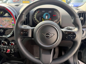 2021 MINI Countryman 1.5 Cooper Classic Steptronic Euro 6 (s/s) 5dr in Grey — image 4