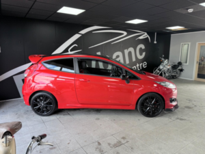 2015 Ford Fiesta 1.0t Ecoboost Zetec S Euro 6 (s/s) 3dr in Red — image 2