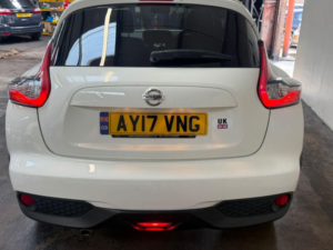 2017 Nissan Juke 1.6 N-Connecta Xtron Euro 6 5dr in White — image 5