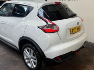 2017 Nissan Juke 1.6 N-Connecta Xtron Euro 6 5dr in White — image 6