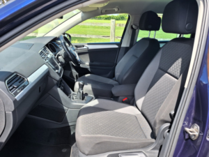 2016 Volkswagen Tiguan 2.0 Tdi Bluemotion Tech Se in Blue — image 4