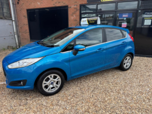 2015 Ford Fiesta 1.6 Tdci Econetic Titanium Euro 5 (s/s) 5dr in Blue — image 5