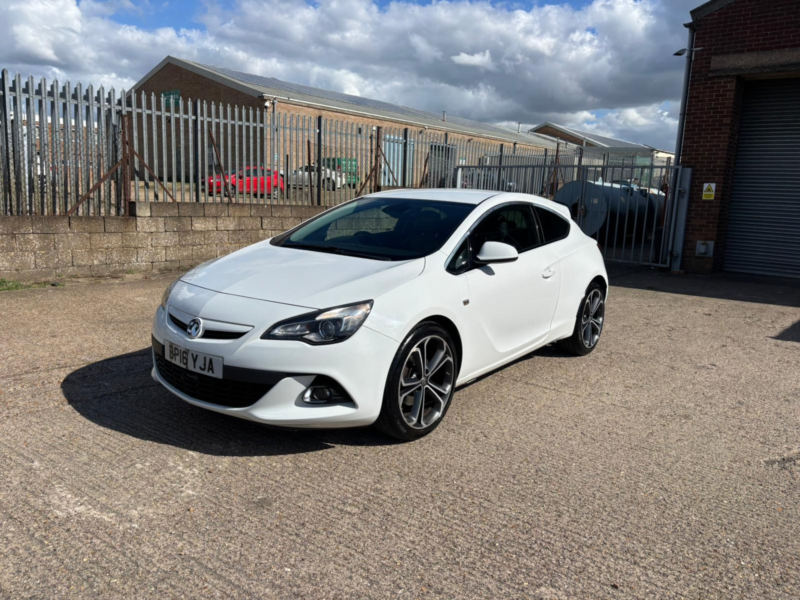 2016 Vauxhall Astra Gtc 1.4 I Turbo Limited Edition in White — image 1