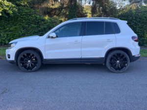 2015 Volkswagen Tiguan 2.0 Tdi Bluemotion Tech Match 2WD Euro 5 (s/s) 5dr in White — image 2