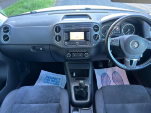 2015 Volkswagen Tiguan 2.0 Tdi Bluemotion Tech Match 2WD Euro 5 (s/s) 5dr in White — image 3