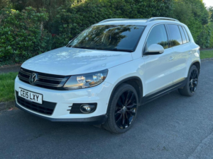 2015 Volkswagen Tiguan 2.0 Tdi Bluemotion Tech Match 2WD Euro 5 (s/s) 5dr in White — image 5