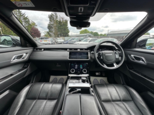 2019 Land Rover Range Rover Velar 2.0 D240 R-Dynamic Hse in Silver — image 2